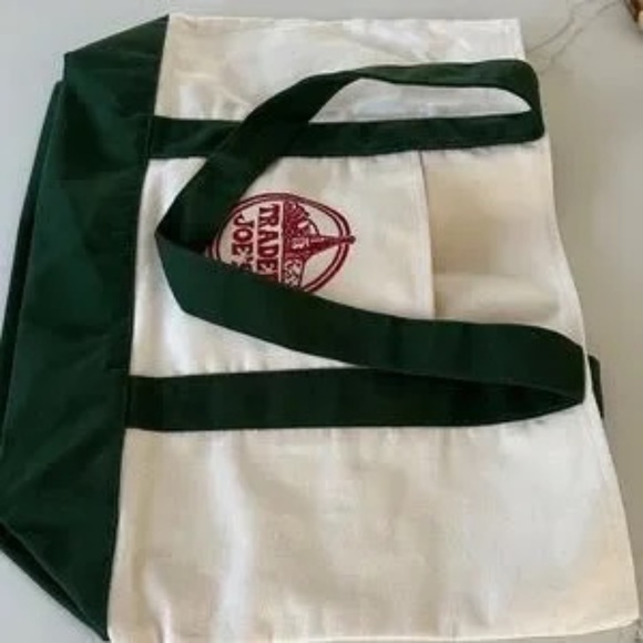 Limited Edition NWT Large Green Trader Joe's TOTE - Picture 3 of 5